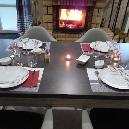 Au Petit Bonheur Bed and Breakfast Saint-Martin-du-Frene Exteriör bild