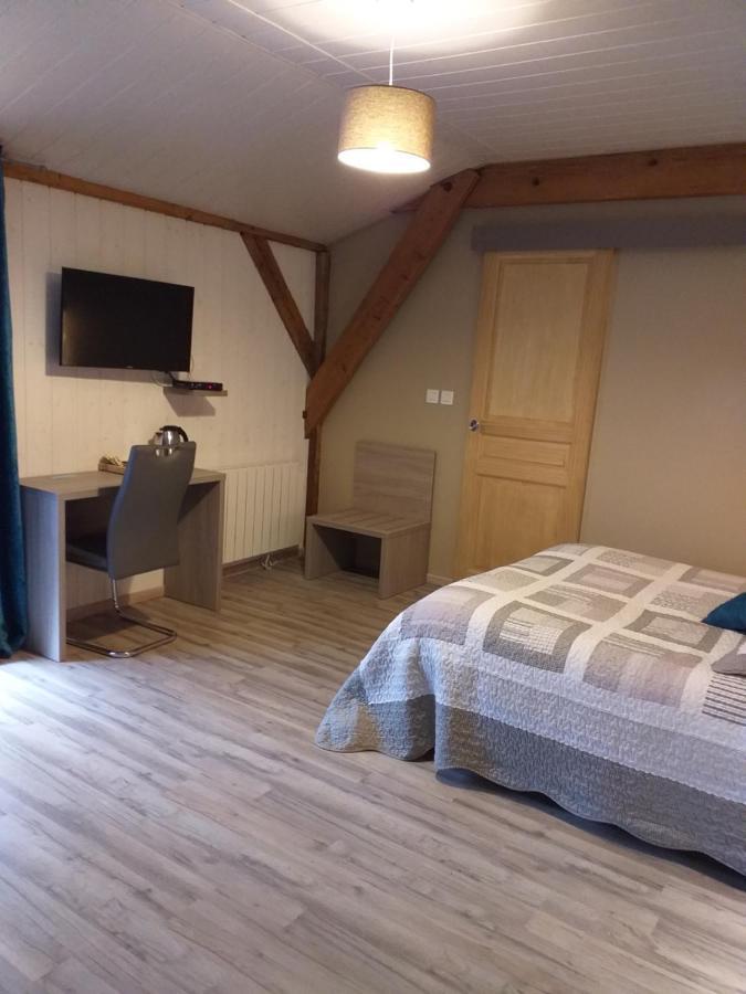 Au Petit Bonheur Bed and Breakfast Saint-Martin-du-Frene Exteriör bild