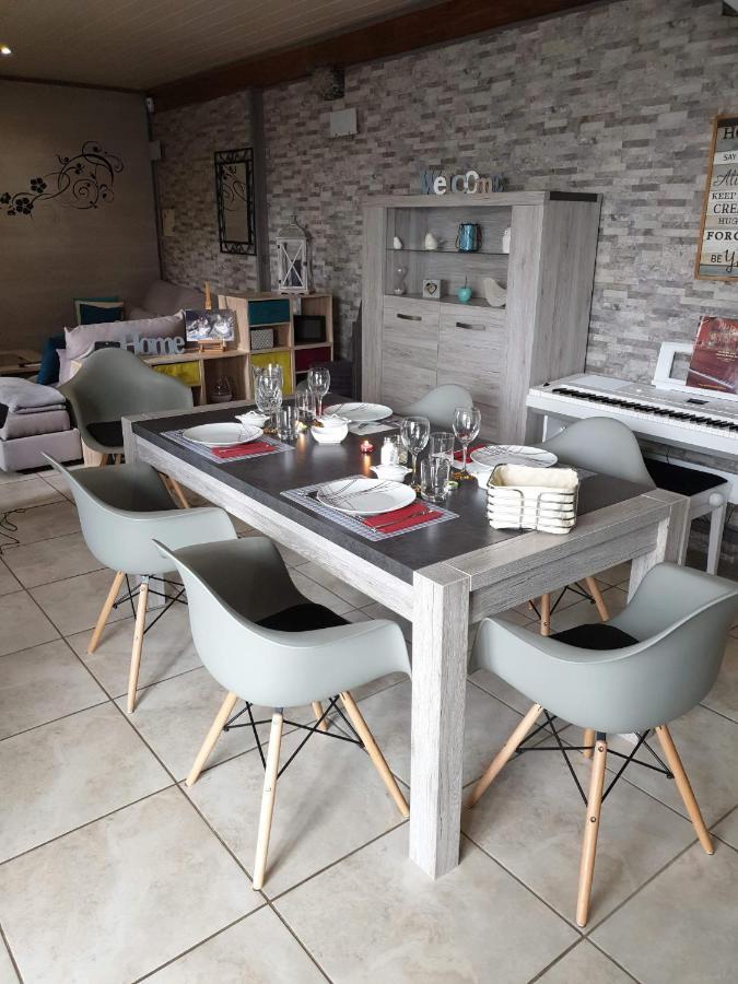 Au Petit Bonheur Bed and Breakfast Saint-Martin-du-Frene Exteriör bild