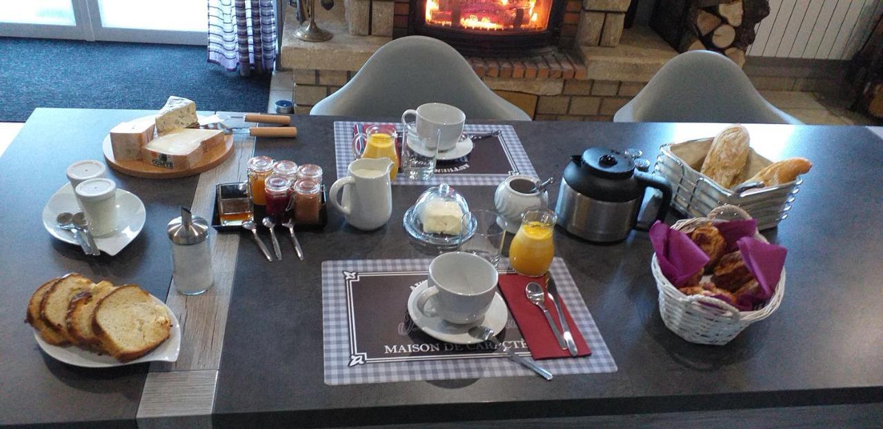 Au Petit Bonheur Bed and Breakfast Saint-Martin-du-Frene Exteriör bild